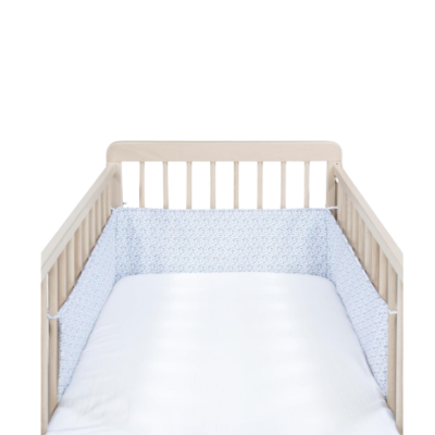 8435748612765 Pasito a Pasito Protetor de Berço Maison Tender Coelhos Azul 120x60cm