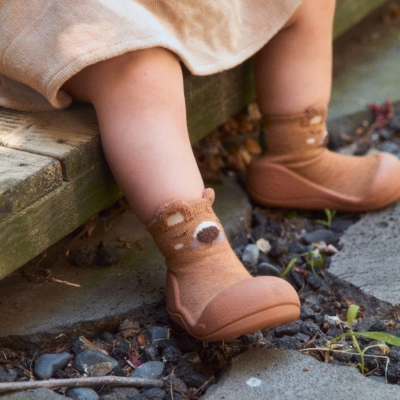 Attipas Tamanho 22.5 Zootopia Capybara Brown | Farmácia d'Arrábida