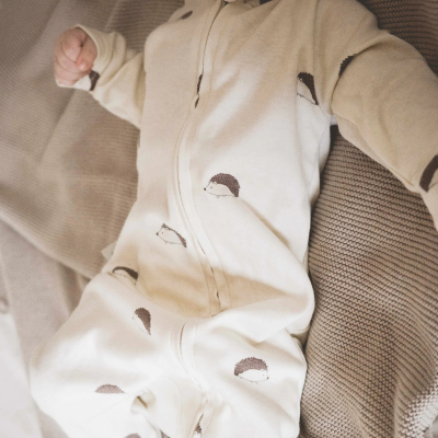 MOLIS&CO 6-12M Pijama Bebé Little Hedge Pijama Suave | Farmácia d'Arrábida