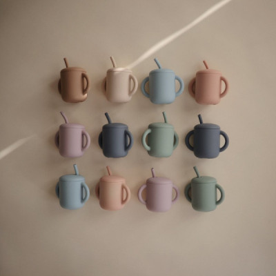 Mushie Copo Didático Com Palhinha Silicone Verde +6M