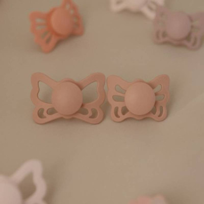 Frigg Butterfly Chupetas Silicone Primrose e Silver Gray 6-18M