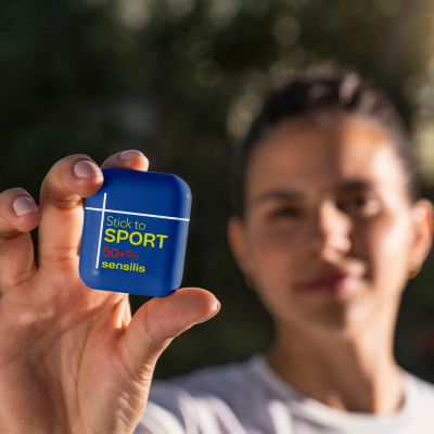 Sensilis Sun Photocorrection Stick To Sport SPF50+ 10g | Farmácia d'Arrábida
