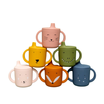 TRIXIE Copo de Aprendizagem Mr. Lion Silicone 4M | Farmácia d'Arrábida