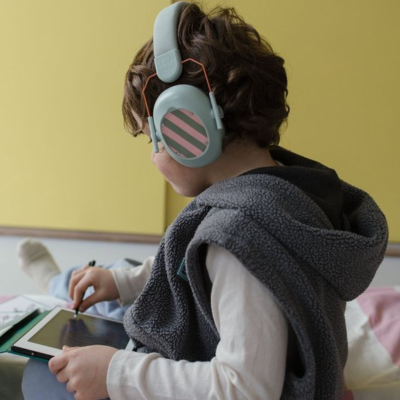 KIDYWOLF Kidynoise Auscultadores Verdes com Cancelamento de Ruido | Farmácia d'Arrábida