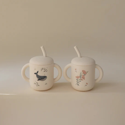 Mushie Copo Didático com Palha Pink Flowers +6M | Farmácia d'Arrábida