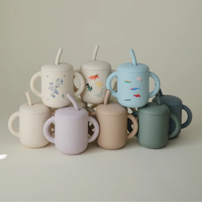 Mushie Copo Didático com Palha Whales +6M | Farmácia d'Arrábida