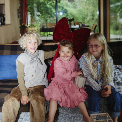 Mushie Brinquedo Encaixe Moedas & Tubos +10 meses | Farmácia d'Arrábida