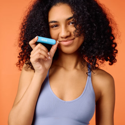 WILD Bálsamo Labial Natural Caixa e Recarga Maracujá 4,5g | Farmácia d'Arrábida