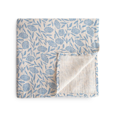 Mushie Pano Musselina Extra Suave Padrão Blue Flowers | 120x120cm Algodão Orgânico