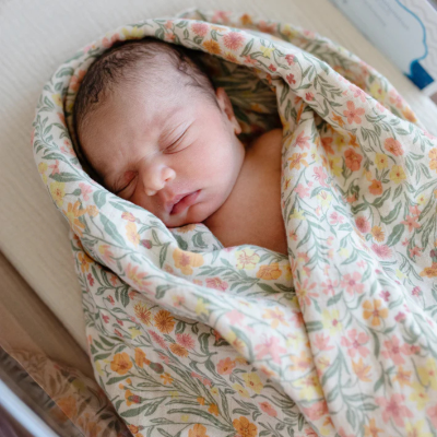 Mushie Fralda Pano Musselina Extra Suave Padrão Floral | Farmácia d'Arrábida