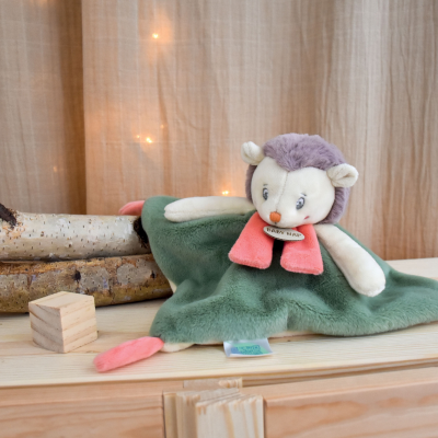 BABY NAT Doudou Ouriço Pomme de Pin | Farmácia d'Arrábida