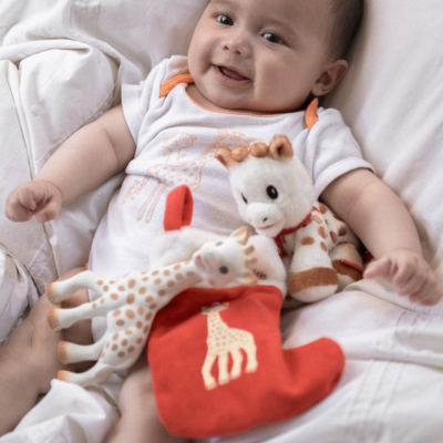 Sophie La Girafe Set o Meu Primeiro Natal Peluche + Meia | Farmácia d'Arrábida