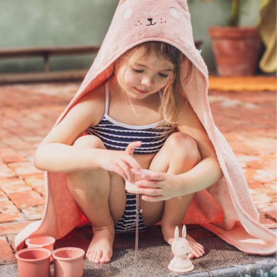 Trixie Copos Empilháveis Silicone Mrs. Rabbit +10M | Farmácia d'Arrábida