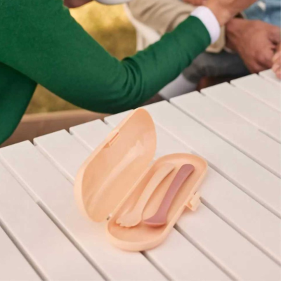 Miniland Picneat Valencia Talheres Bebé Evolutivos Estojo | Farmácia d'Arrábida