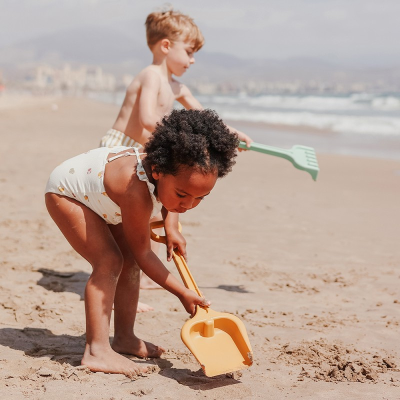 Miniland Pá e Ancinho Grande Creme e Rosa | Farmácia d'Arrábida