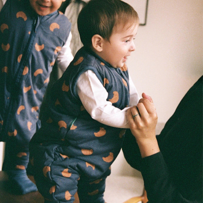 Molis&Co TOG 2.5 +1Ano Macacão Dormir sem Manga Croissants | Farmácia d'Arrábida