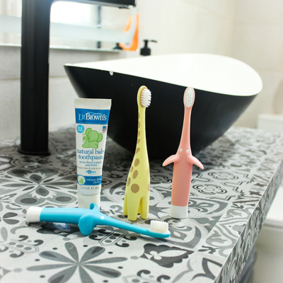 Dr. Brown's Escova Dentes Girafa para Bebé 0-3A | Farmácia d'Arrábida