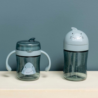 Trixie Copo com Palhinha Mr. Shark 9m+ | Farmácia d'Arrábida