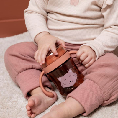 Trixie Copo Aprendizagem com Pegas Mrs. Cat 4m+ | Farmácia d'Arrábida