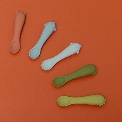 Trixie Primeiras Colheres Bebé Mr. Dino Pack 2 4m+ | Farmácia d'Arrábida