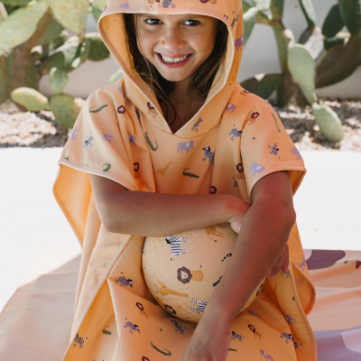 Monnëka Poncho de Praia Wild Animals S 60x60cm | Farmácia d'Arrábida