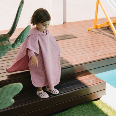 Monnëka Poncho de Praia Whale Pink S 60x60cm | Farmácia d'Arrábida