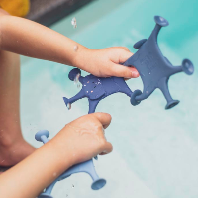 Trixie Brinquedo Banho Mrs. Elephant +12M 3 Animais | Farmácia d'Arrábida