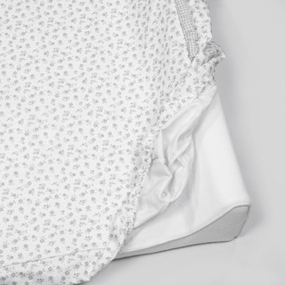 Pasito a Pasito Muda Fraldas Capa Little Bloom Flowers Grey | Farmácia d'Arrábida