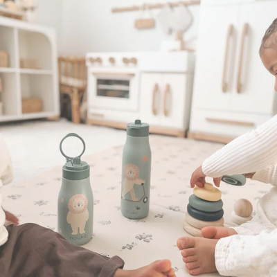 Noüka Garrafa Térmica Infantil Lucie Roary The Lion 300ml | Farmácia d'Arrábida