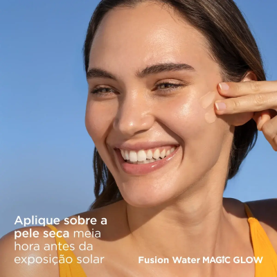 ISDIN Fusion Water Magic Glow SPF50 50ml | Farmácia d'Arrábida