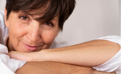 Como a menopausa afeta a pele e como cuidar dela