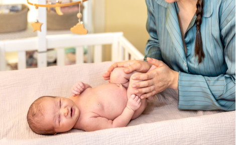 Cólicas, sono e choro: como ajudar o teu bebé nos primeiros meses